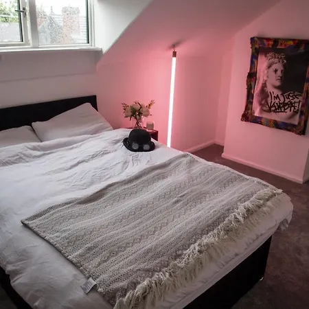 Beeston Art House Homestay szállás *
