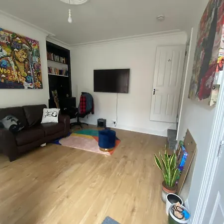 Beeston Art House Homestay szállás *